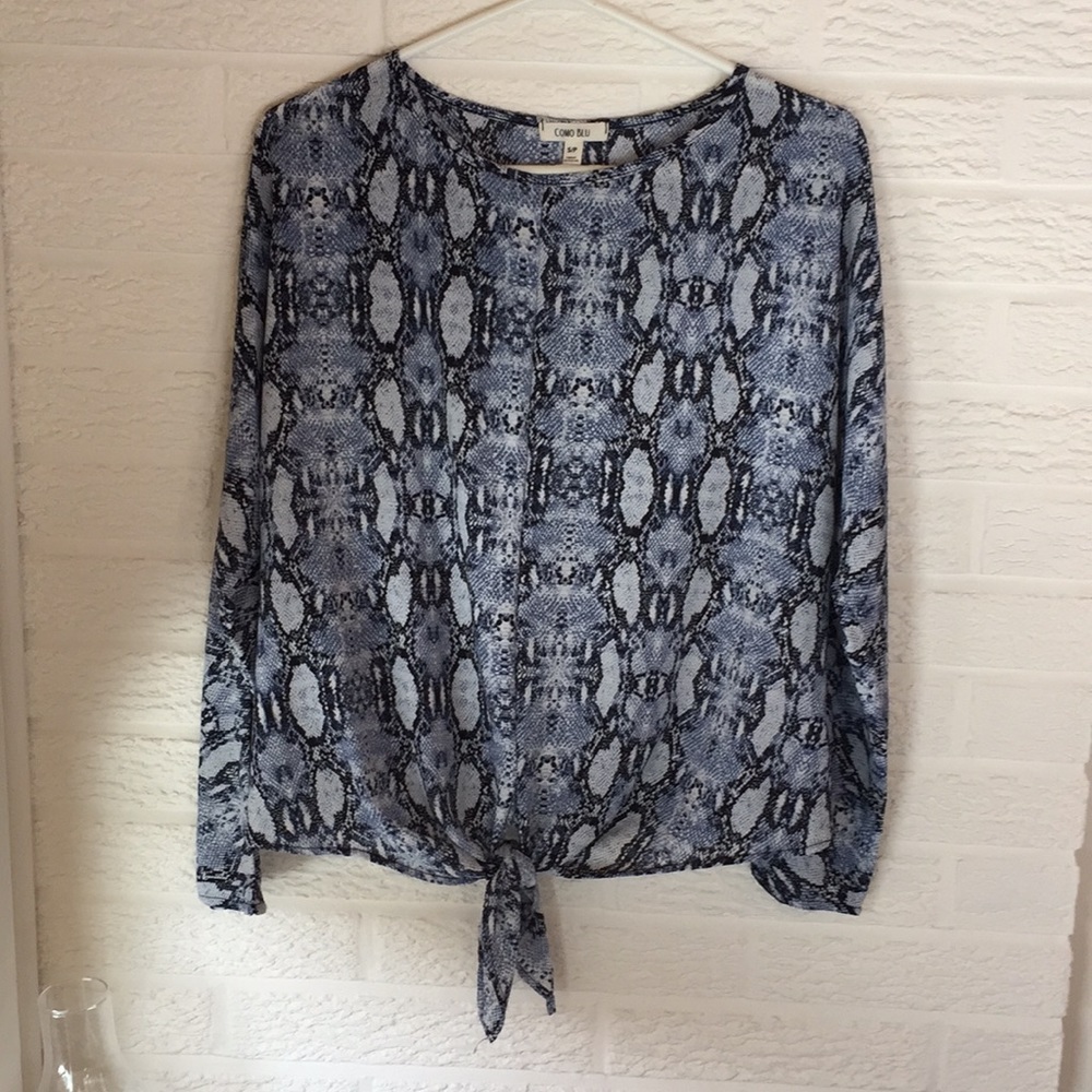 Long sleeve snake print top